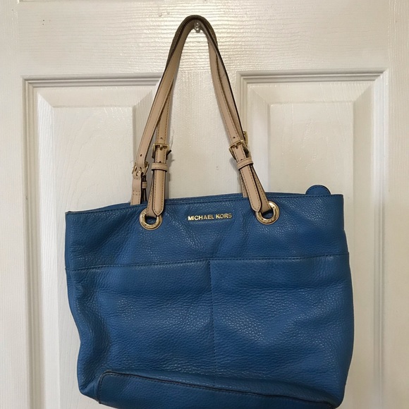 Michael Kors Purse - Picture 1 of 1